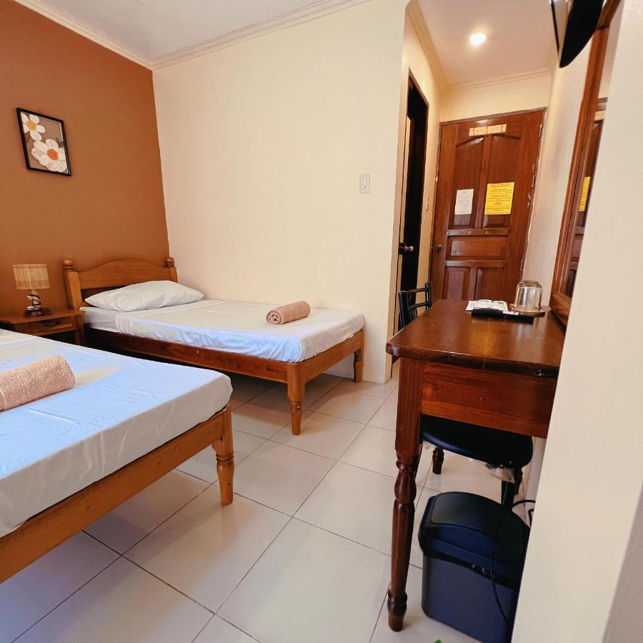 Balayong Pension Puerto Princesa Luaran gambar