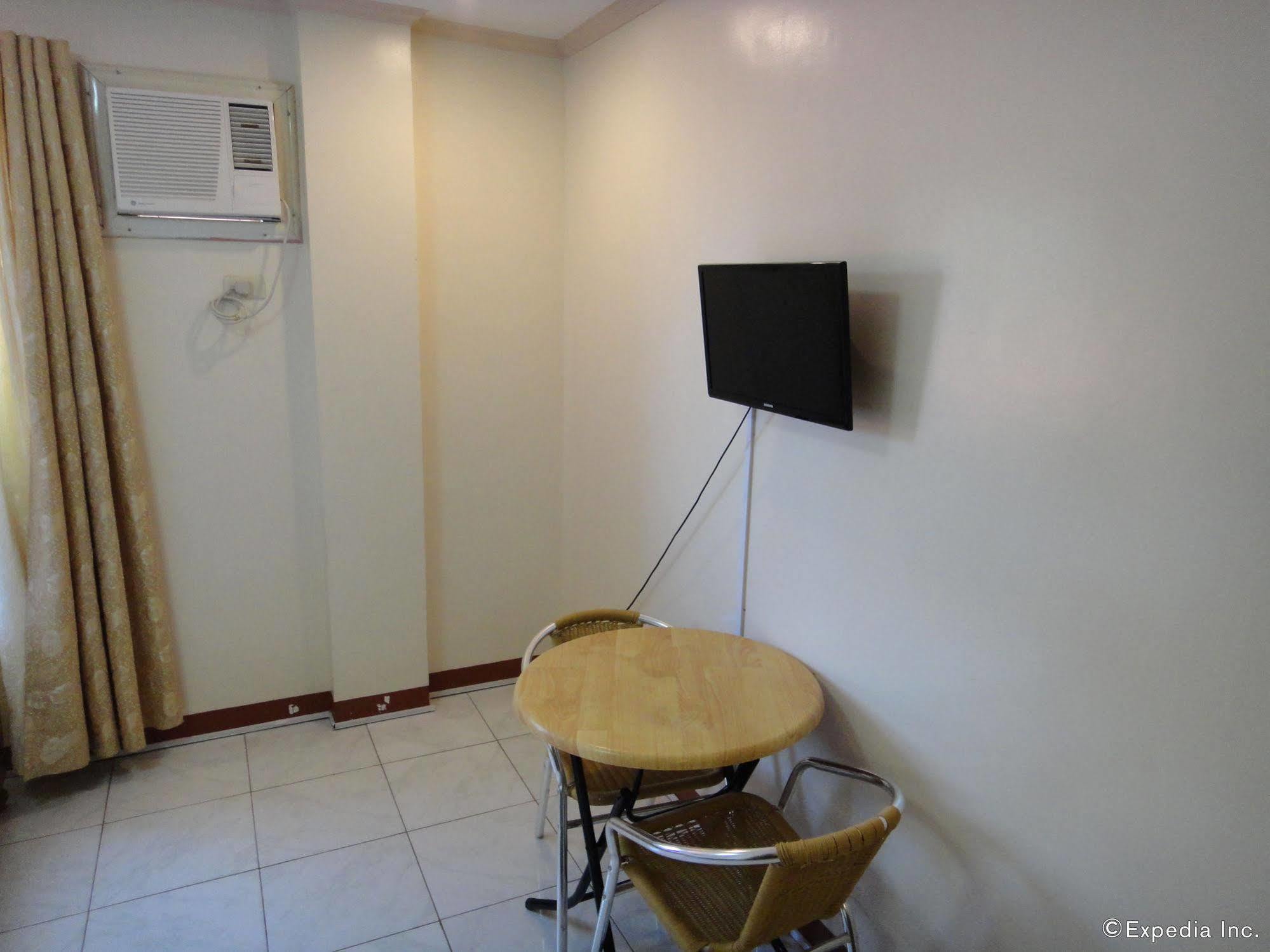 Balayong Pension Puerto Princesa Luaran gambar